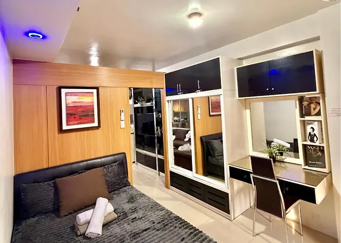 Hotel Staycation By Seleneá At Shell Residences Manila